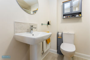 Ensuite- click for photo gallery
